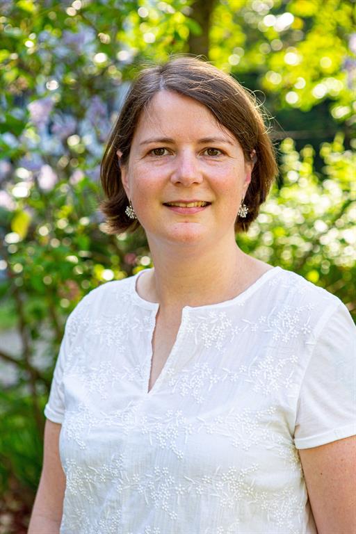 Dozentin Carola Schanzer